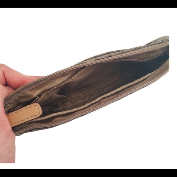 NEW NINE WEST Wallet & Cell Phone Carry Case Tan Brown One Size - Picture 10 of 11